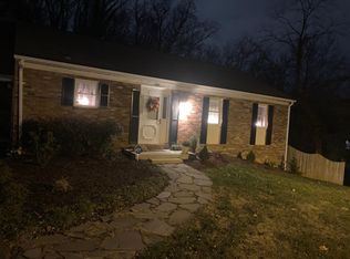 405 Nottingham Rd, Baltimore, MD 21229