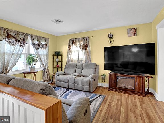 5th image of 3269 Night In Gale Dr