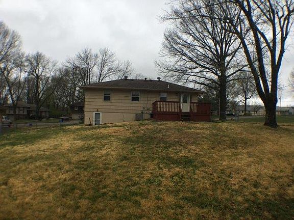 4th image of 4901 Crescent Ave