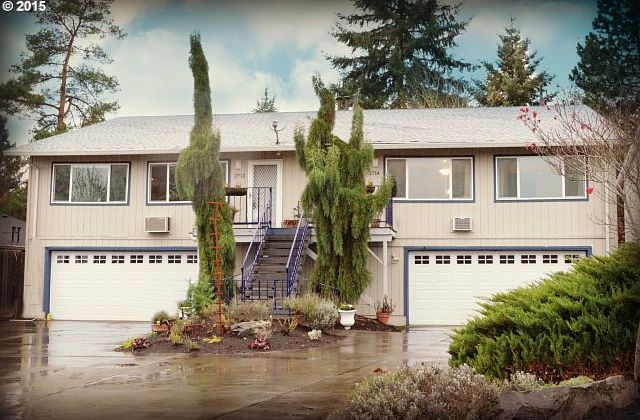 1st image of 2712 E McLoughlin Blvd