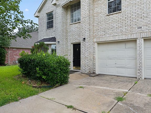 4th image of 836 Snapdragon Ln