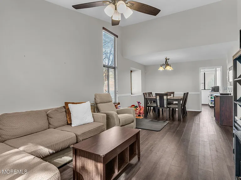 21 Dawn Ct — Photo 11