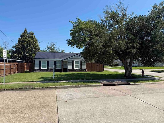 2nd image of 2807 7th St