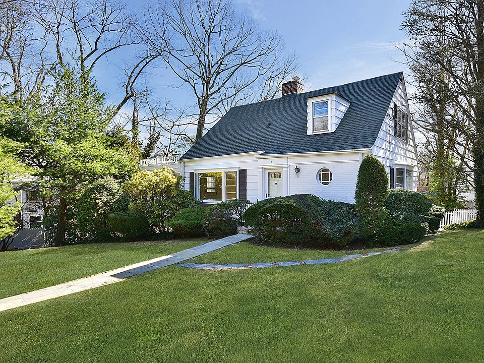 1st image of 5 Rockland Ave