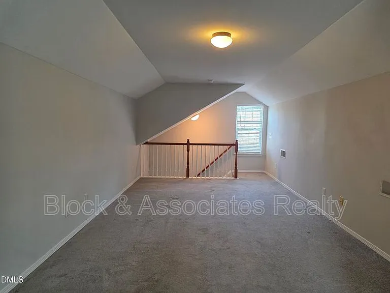 8208 Stone Cellar Dr — Photo 7