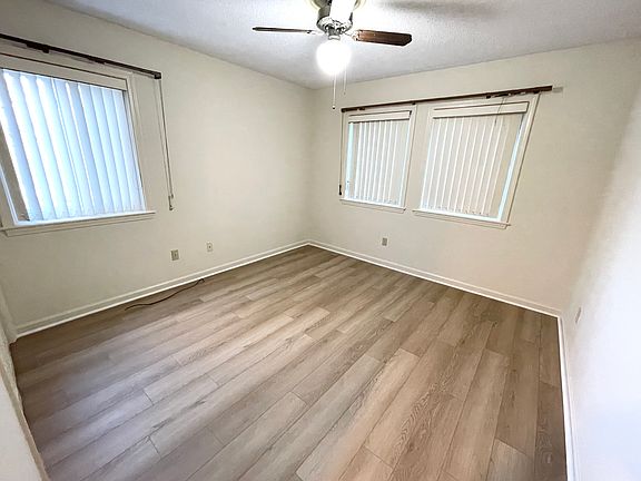 4th image of 49 Lake Dr APT M-4