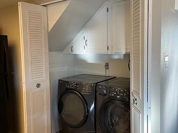 5th image of 9067 E Nassau Ave