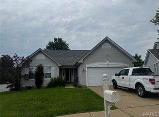 3850 Park Place Estates Dr, Bridgeton, MO 63044