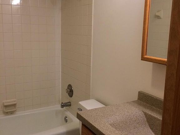 5th image of 1902 Heatherway Ln