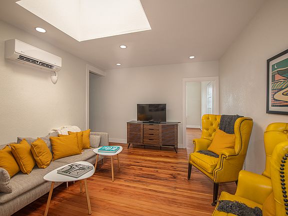 4th image of 304 E Routt Ave #1