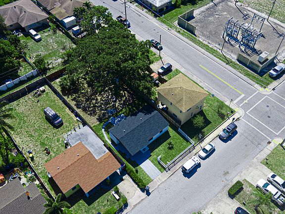 5th image of 1426 S M Street