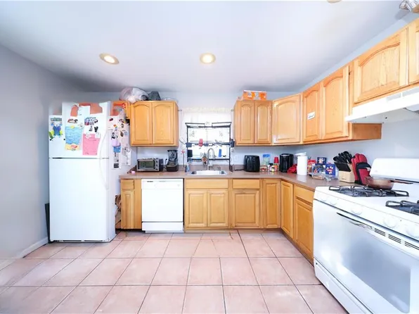 20a Buel Avenue image 10 of 30