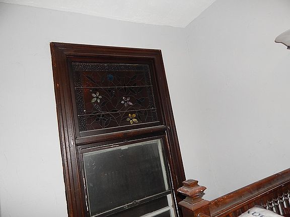 4th image of 352 Bryant St #2