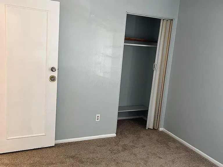 4696 Tarryton Ct S #2J — Photo 12