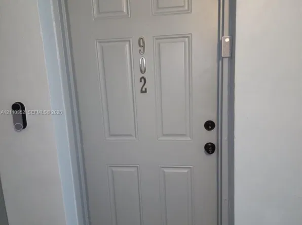 400 N Surf Rd APT 902, Hollywood, FL 33019