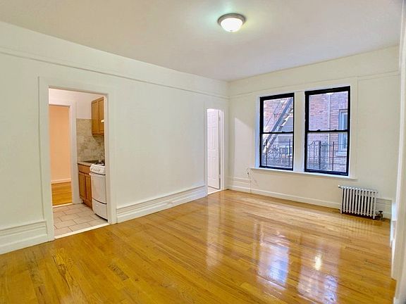 2nd image of 130 Post Ave APT 526