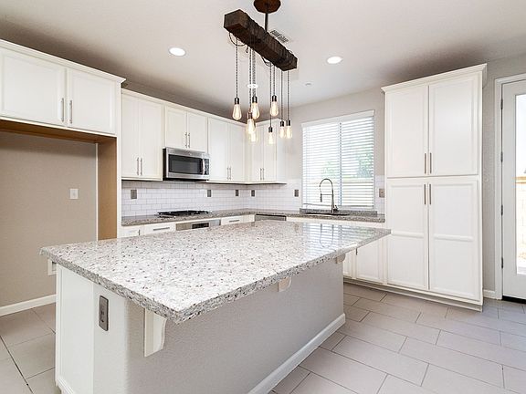 4th image of 9733 Tribeca Dr