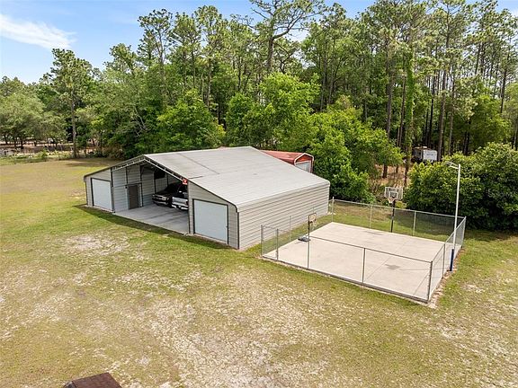 3rd image of 2601 SW 186th Ct