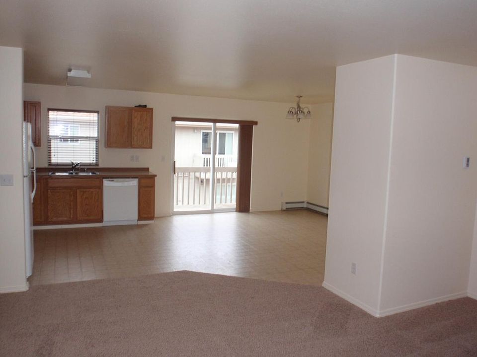 2nd image of 5645 E Beaver Ave Unit E