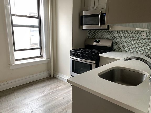 3rd image of 509 8th Ave APT 4R