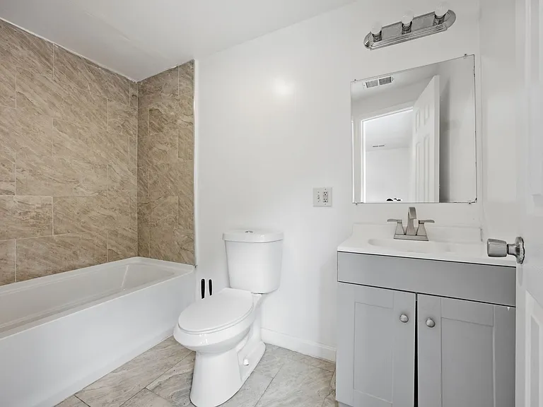 2822 Salisbury St — Photo 26