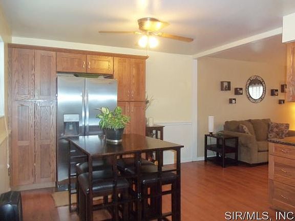 3rd image of 106 Hillcrest Dr
