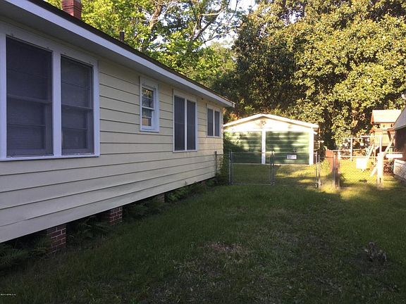 2nd image of 739 Mackinaw St