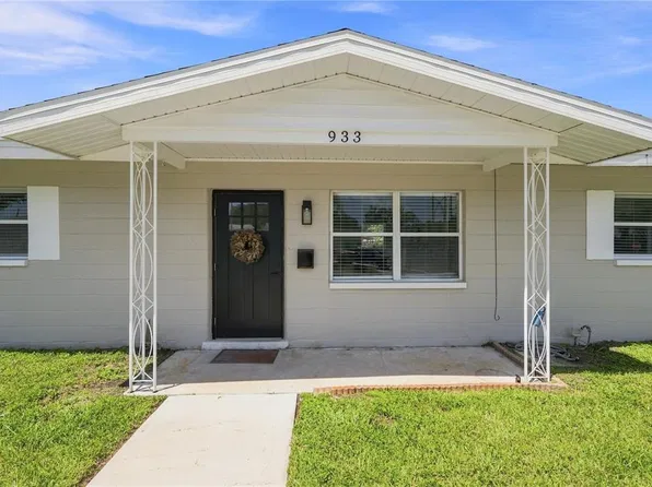 933 41ST AVENUE NE, ST PETERSBURG, FL 33703