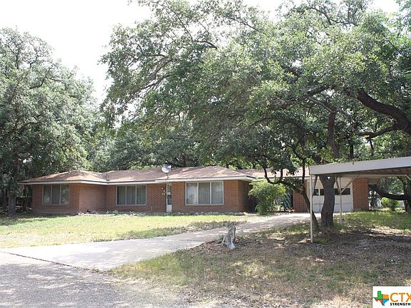 3rd image of 44 Oakmont Cir