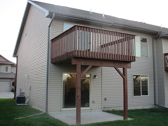 4th image of 1458 Marilyn Dr