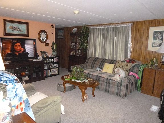 3rd image of 901 S Montesano St APT 2