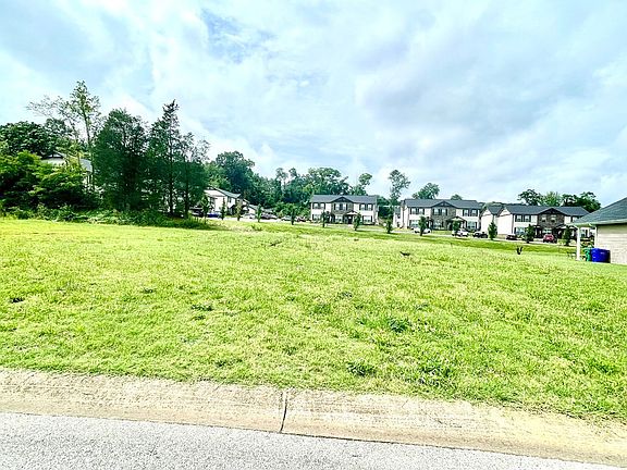 2nd image of 3452 Walden Dr