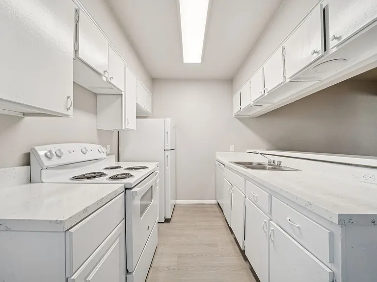 Cedar Park Apartments — Photo 46