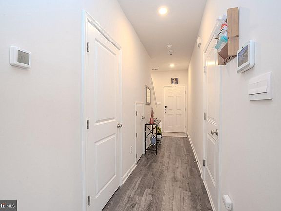 4th image of 1 Arlotta St