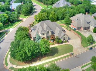 2017 Woodcrest Ln, Edmond, OK 73034