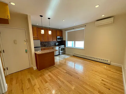 Rented by Sterling Realty Solution Inc | media 20