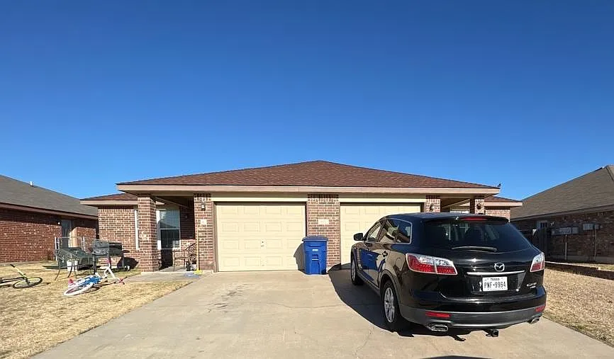 601 B Bermuda — Photo 1