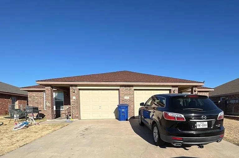 601B Bermuda — Photo 1