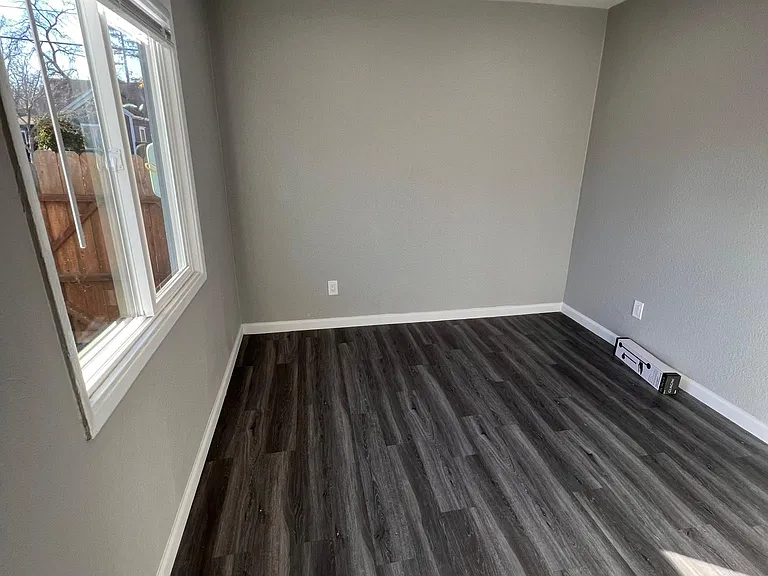 153 4th St #7 — Photo 7
