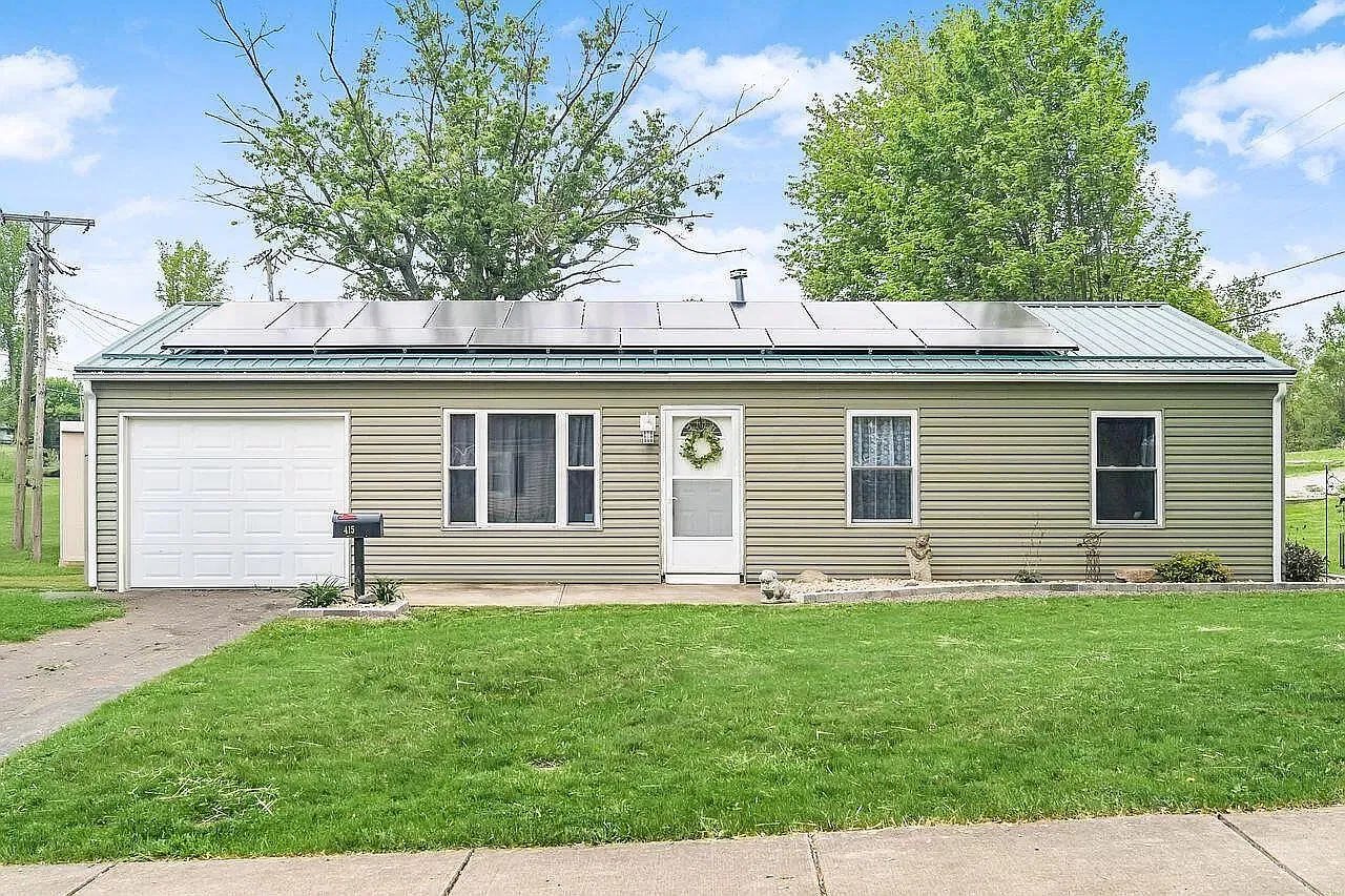3 bed, 925 sqft, $2,000 — Photo 1