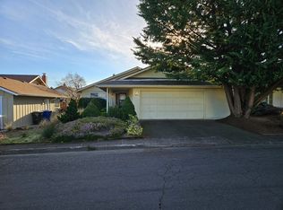 1804 Woodstock Cir NW, Salem, OR 97304