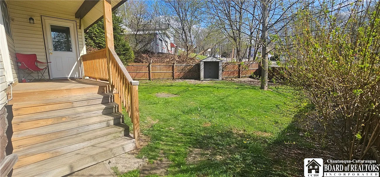 2 bed, 1.0 bath, 2683 sqft, $1,200 — Photo 2