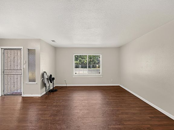 5th image of 620 N Granada Dr