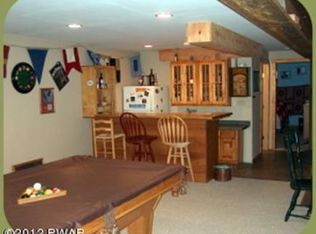 621 S Sterling Rd, South Sterling, PA 18460