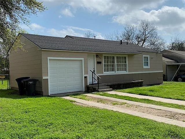 Building Photo - 4905 Penrose Ave