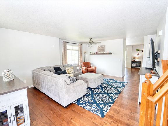 4th image of 2241 Ponderosa Pl