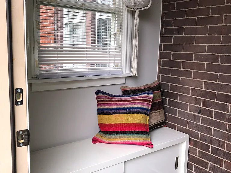 Vestibule / Entry Way