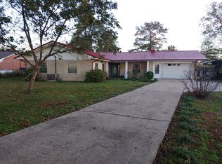 457 Lakehall Rd, Lake Village, AR 71653