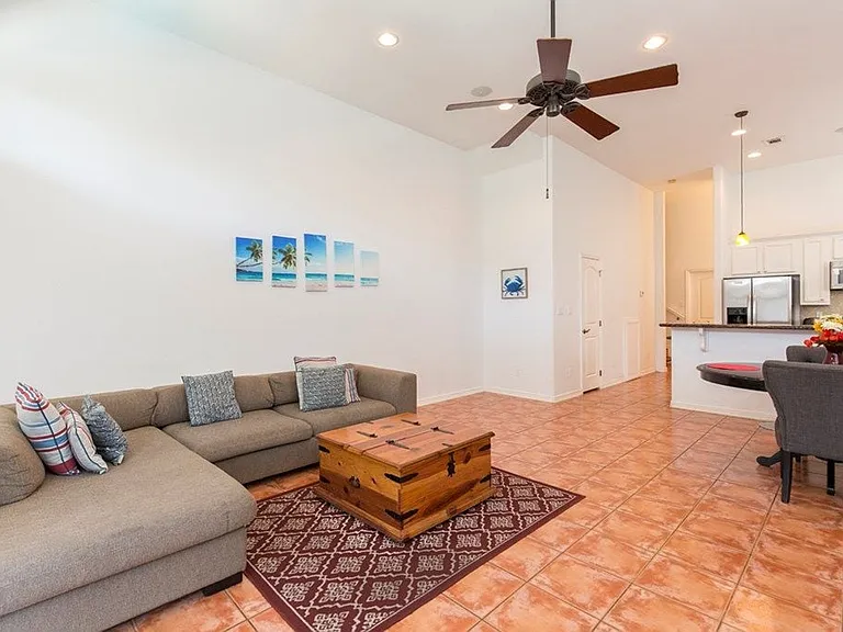 118 E Constellation Dr #A — Photo 12
