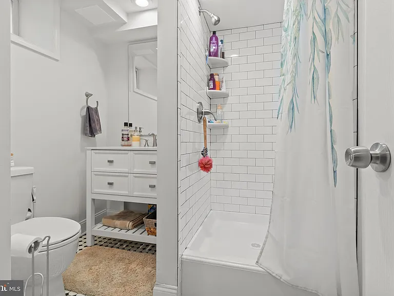 18 Wilkins Ave — Photo 12